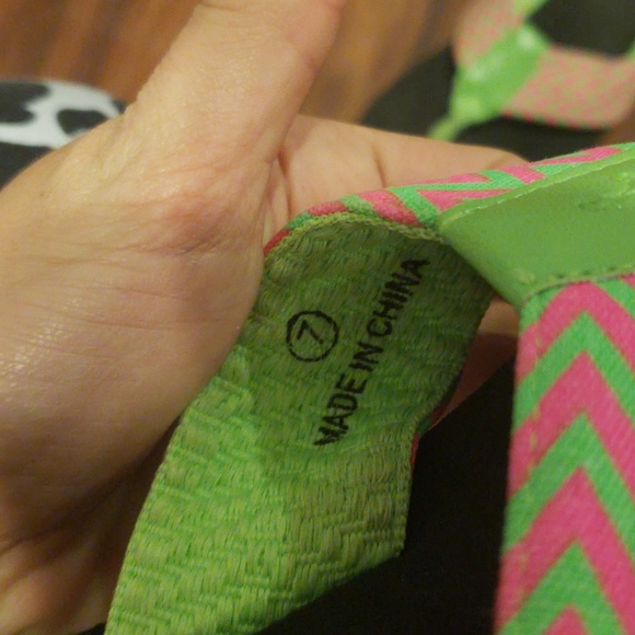 shoes - Picture 2 of 2